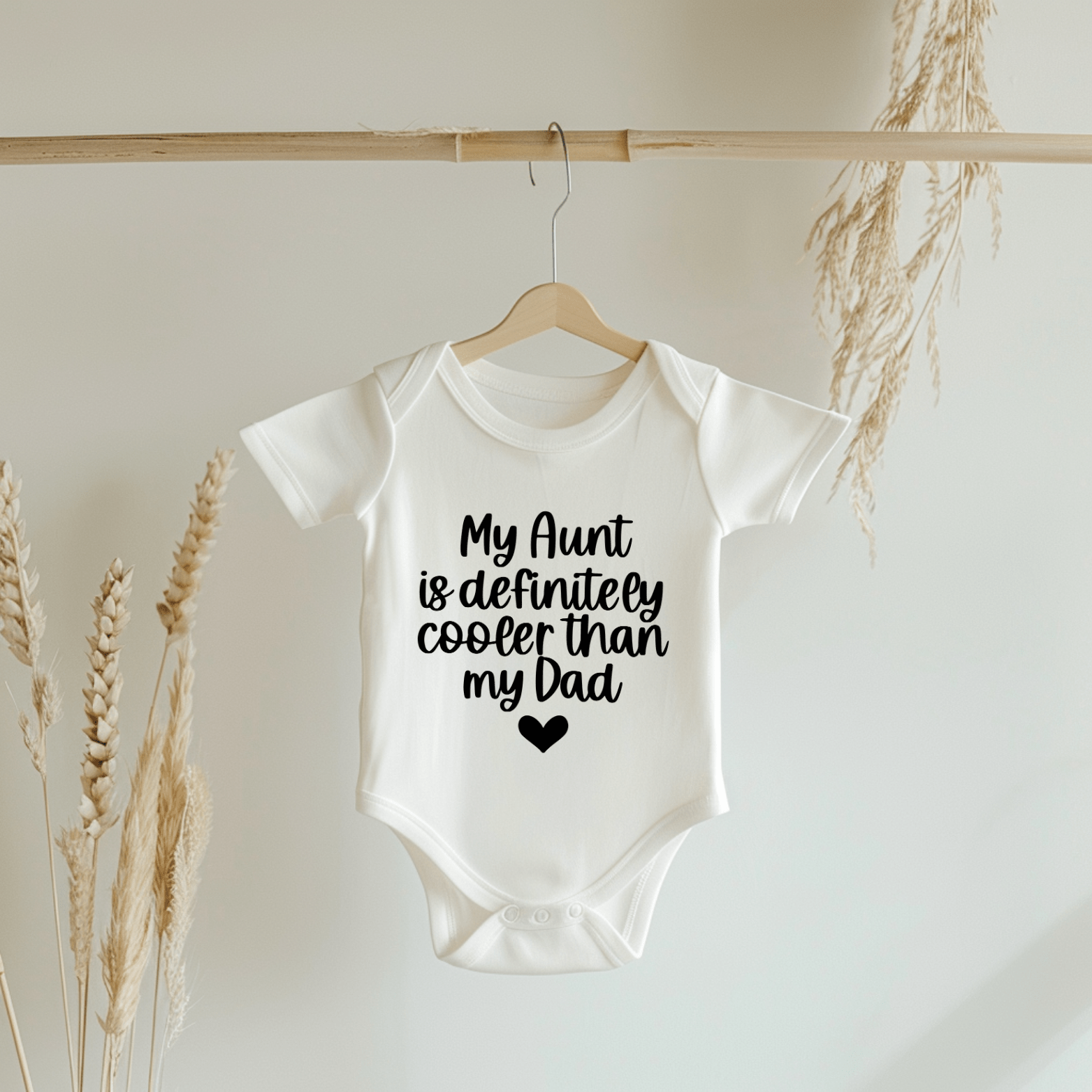 Babysfavourite.nl | Romper - My Aunt Is Definitely Cooler Than My Dad